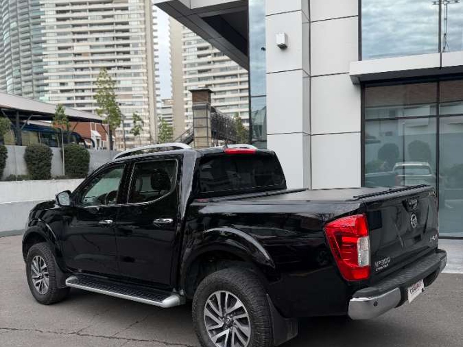 Nissan NP300 LE 2.3 4X4 MT 2016 - Foto 5 de 20