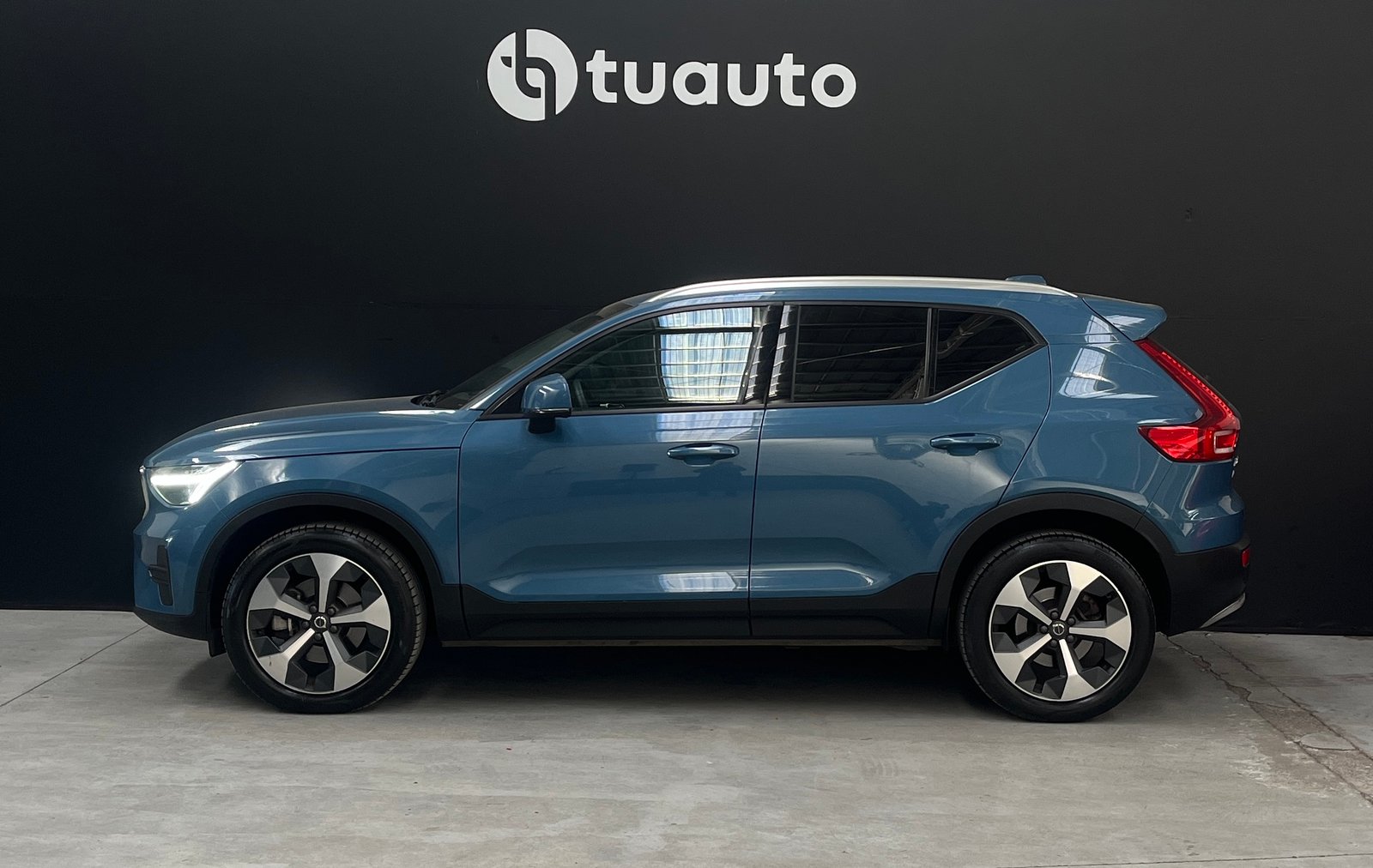 Volvo XC40 B4 PLUS 2.0 AUT 2024 - Imagen 7 de 17