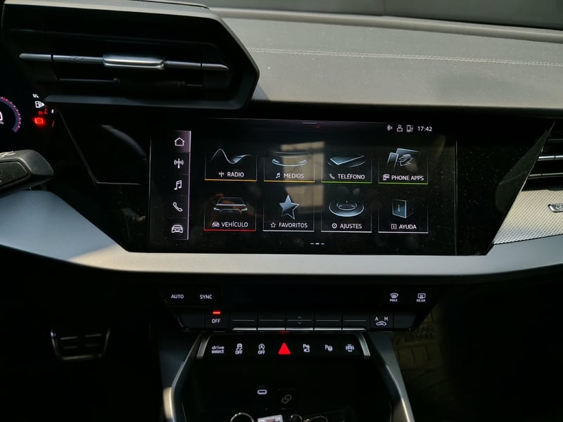 Audi A3 SPORTBACK 1.5 AUT S-LINE 2026 - Imagen 9 de 17