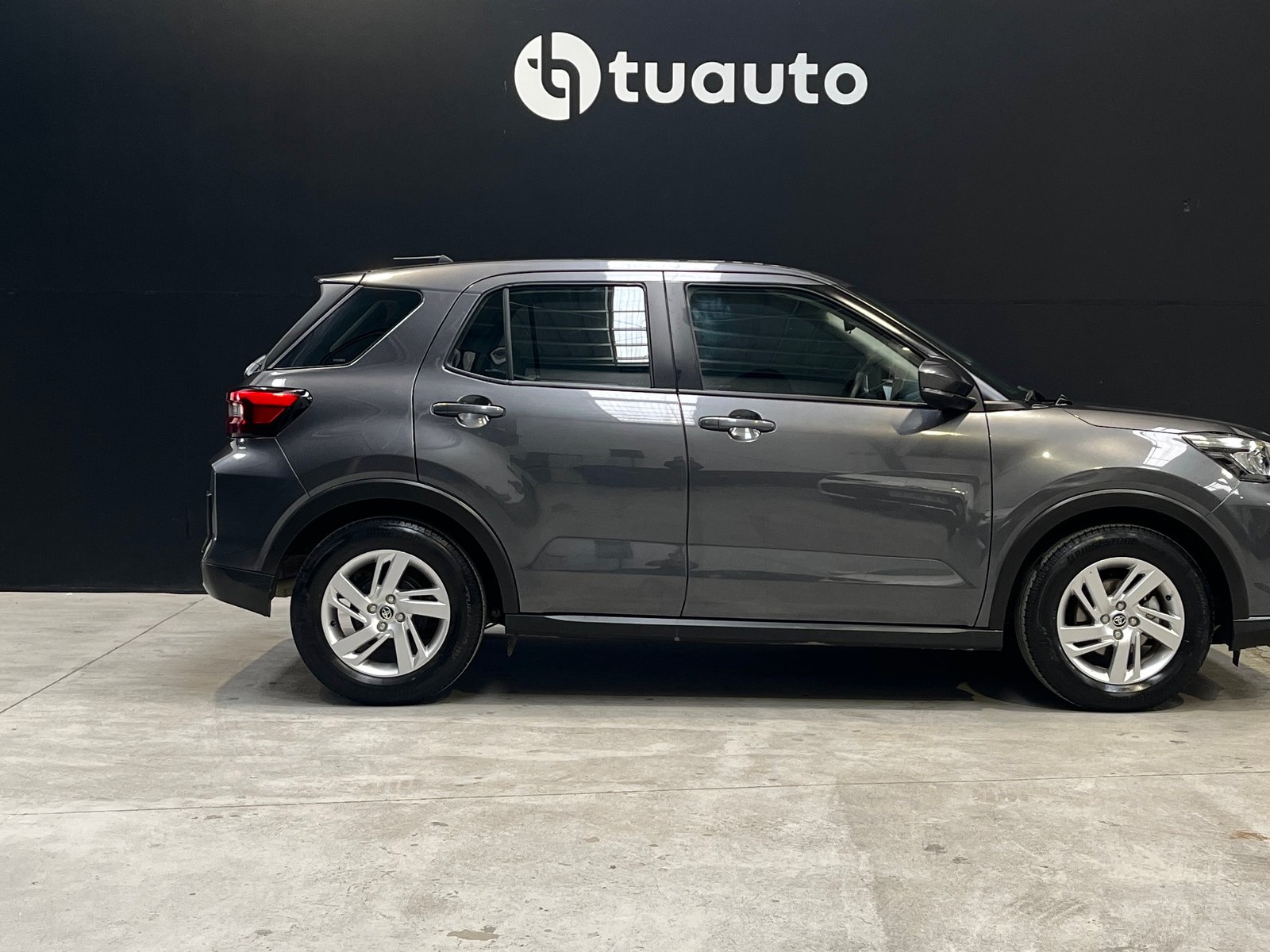 Toyota RAIZE CVT 1.2 AUT E 2025 - Foto 3 de 16