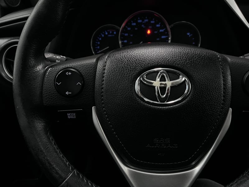 Toyota COROLLA 1.8 CVT LE 2018 - Imagen 16 de 18