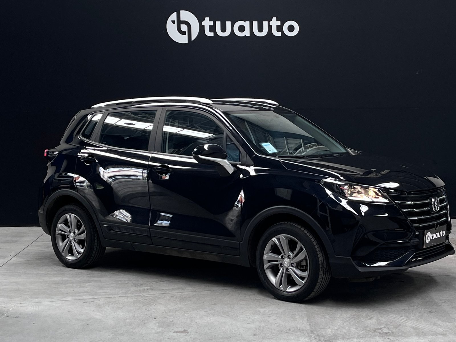 Changan CS15 HB 4X2 1.5 COM 2025 - Foto 2 de 19