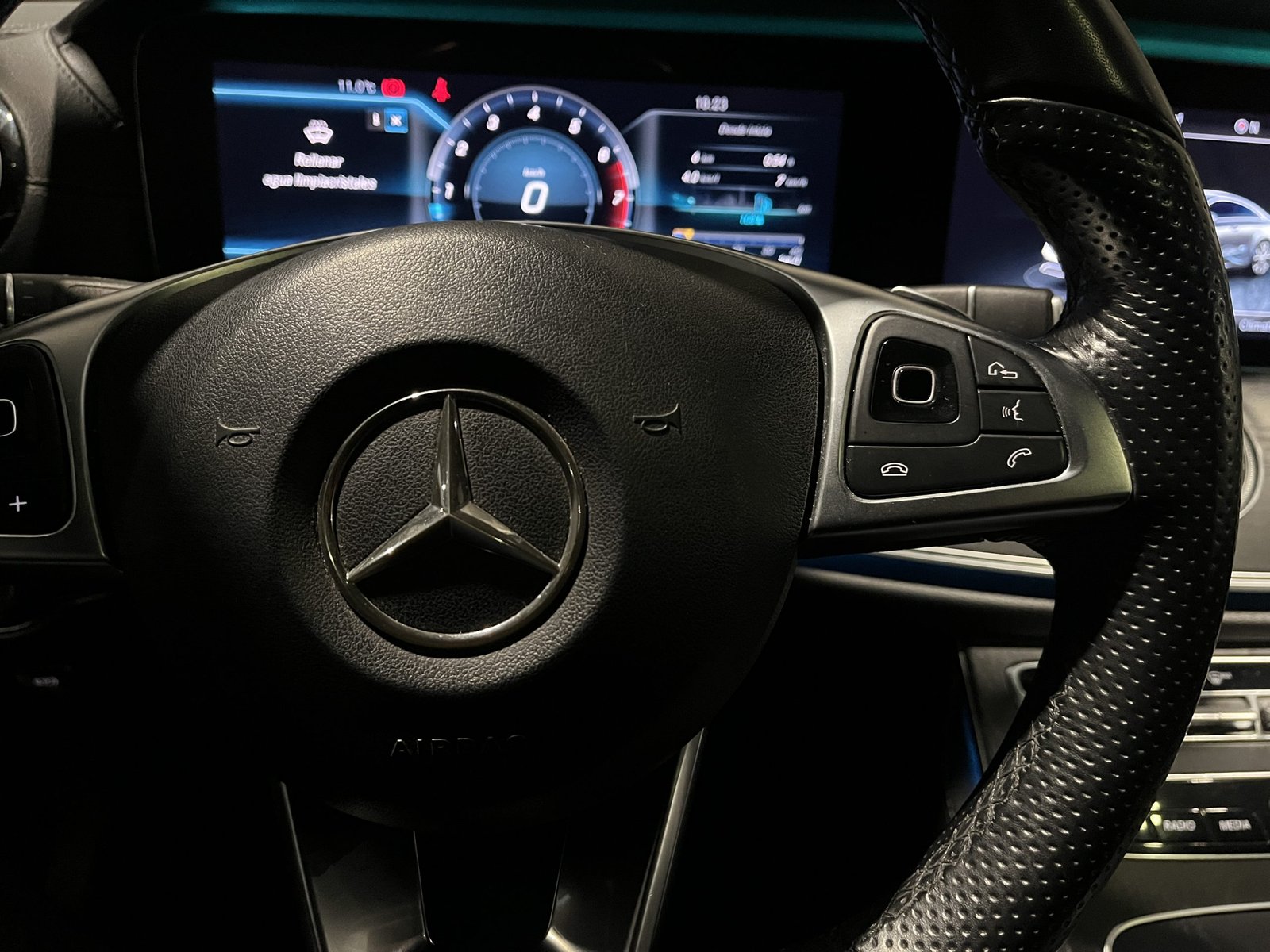 Mercedes-Benz E300 C COUPE 2.0 AT 2019 - Imagen 9 de 18