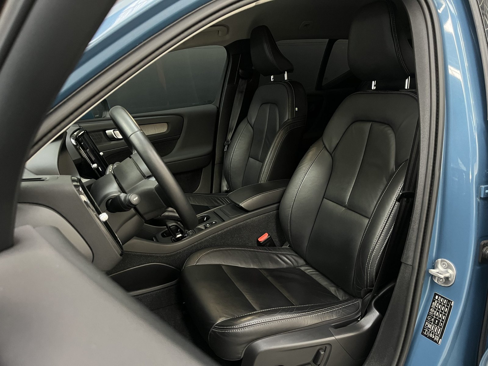 Volvo XC40 B4 PLUS 2.0 AUT 2024 - Imagen 11 de 17