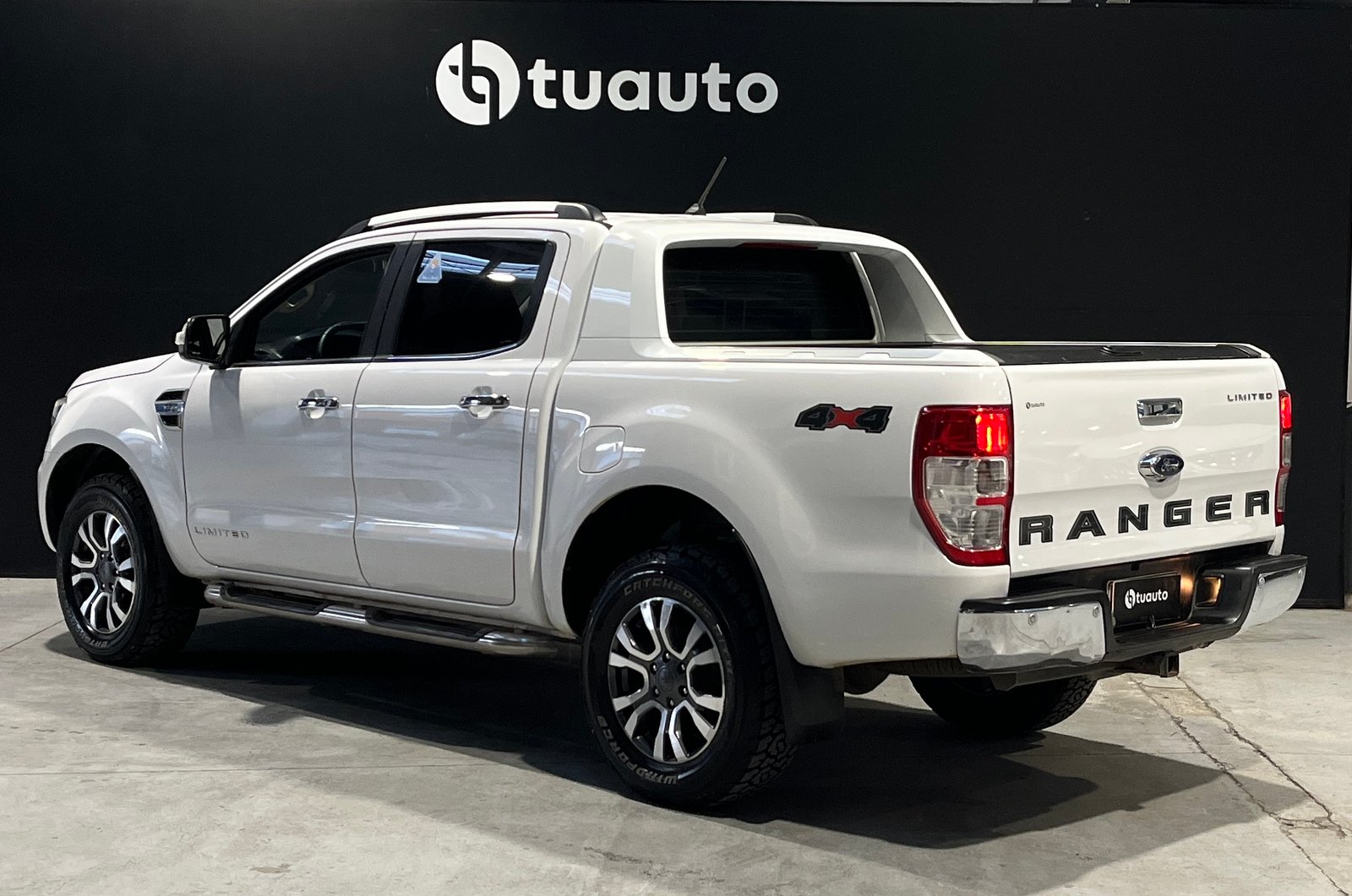 Ford RANGER LIMITED DCAB 4X4 3.2 AUT 2022 - Imagen 6 de 19