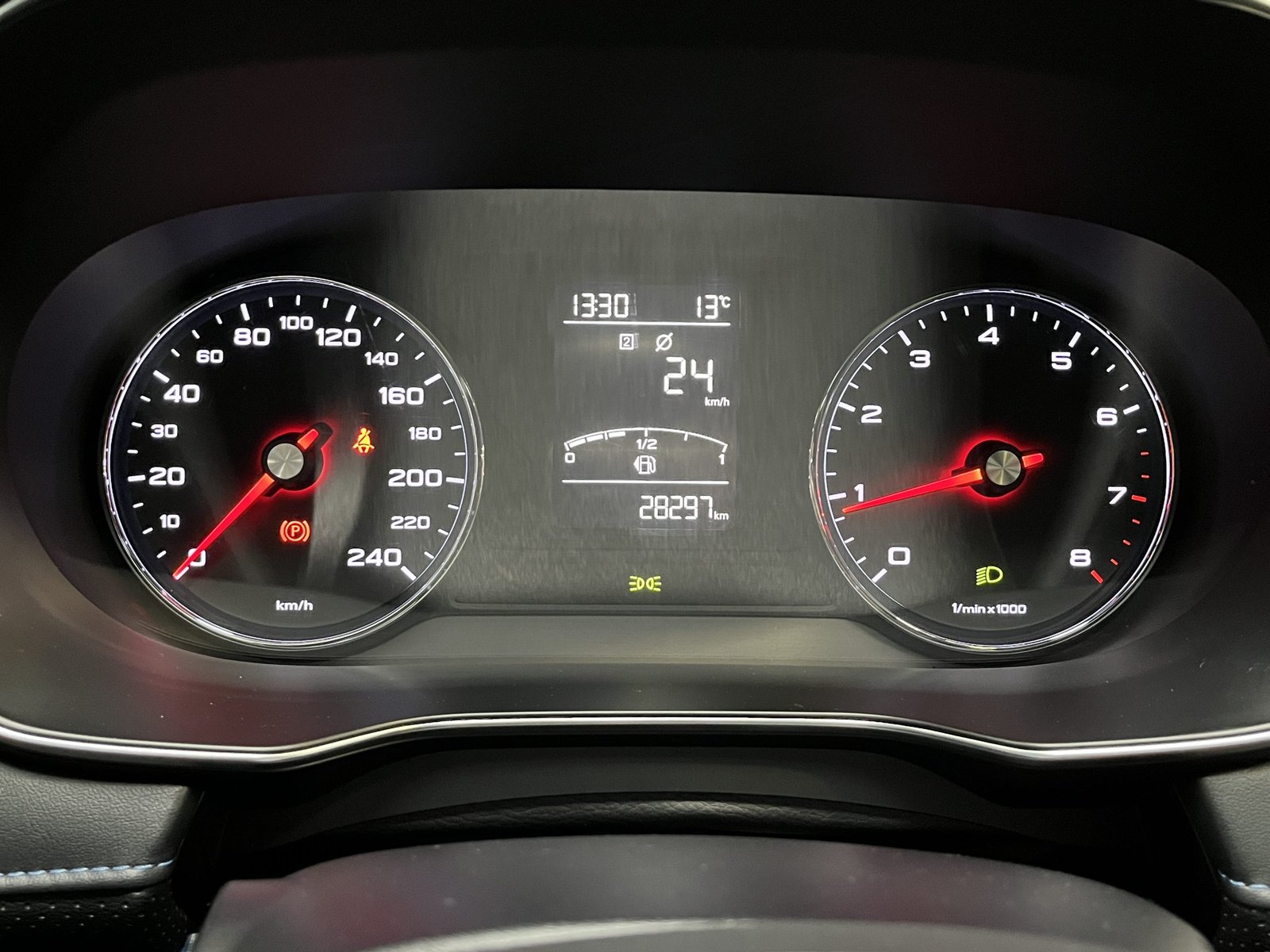 MG RX-5 MT COM 1.5 2024 - Imagen 9 de 16