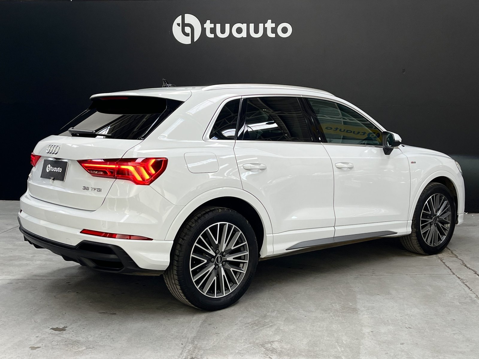 Audi Q3 35 TFSI 1.4 AUT S LINE 2023 - Imagen 3 de 18