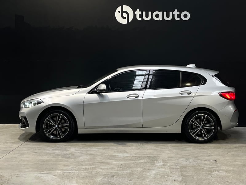 BMW 118I HATCHBACK 1.5 AUT 2022 - Imagen 7 de 19