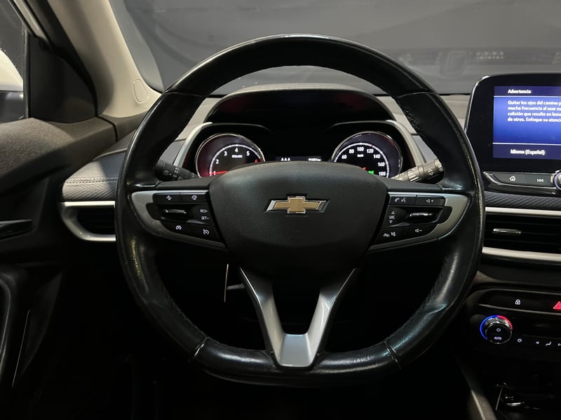Chevrolet TRACKER PREMIER 1.2T AUT 2021 - Imagen 18 de 20