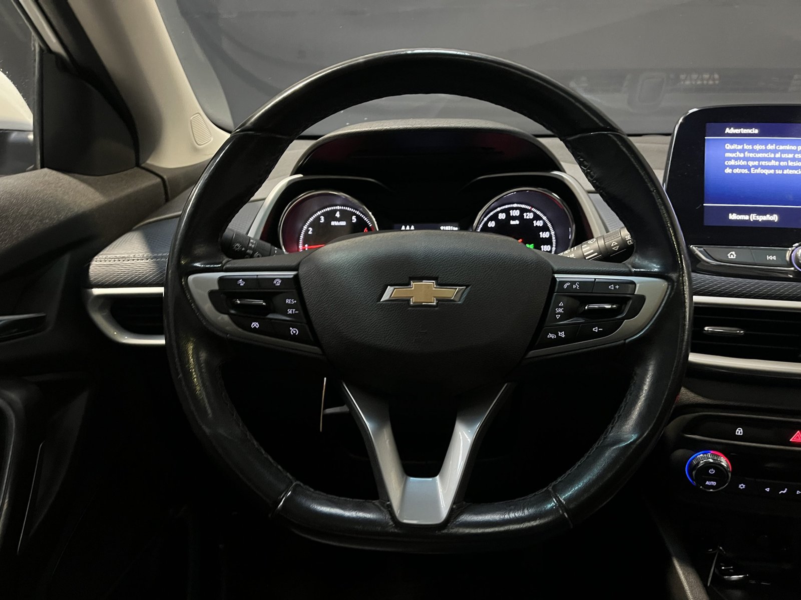 Chevrolet TRACKER PREMIER 1.2T AUT 2021 - Imagen 18 de 20
