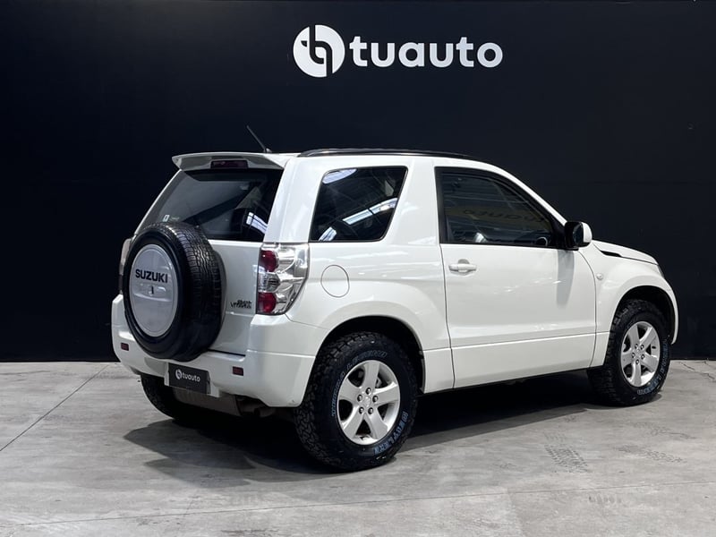 Suzuki GRAND VITARA GLX 4X4 2.4 2019 - Imagen 4 de 14