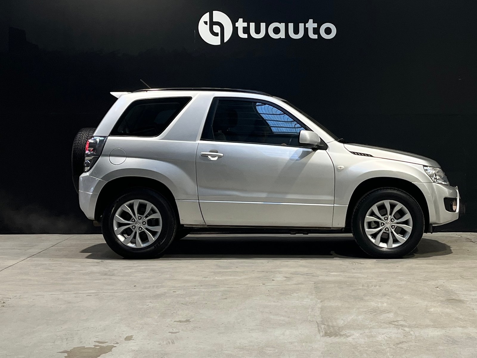Suzuki GRAND VITARA GLX SPORT 4X4 2.4 2018 - Foto 3 de 16