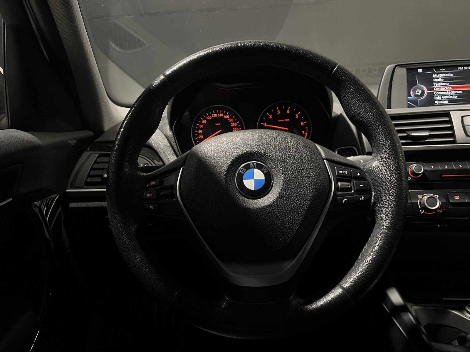 BMW 118 I LCI 1.5 AUT 2017 - Imagen 16 de 19
