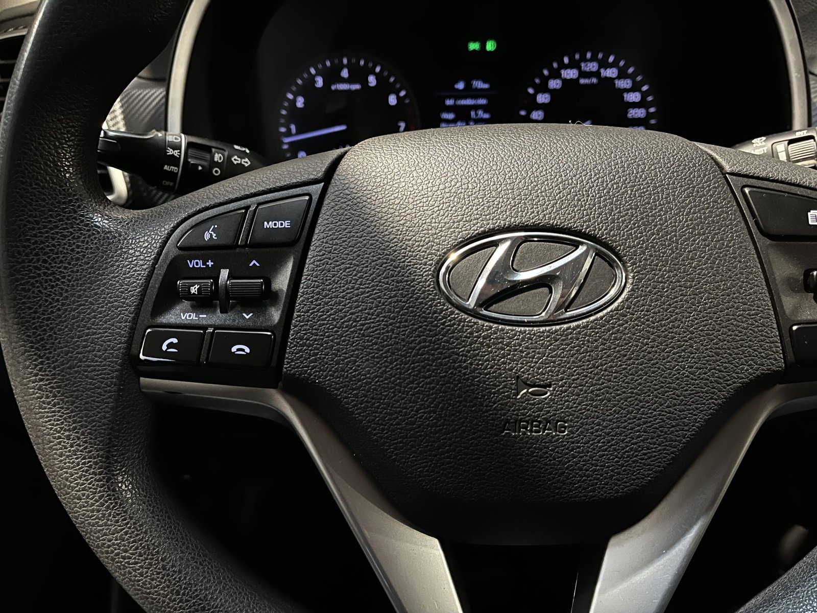 Hyundai TUCSON TL 4X4 2.0 PLUS 2019 - Imagen 14 de 18