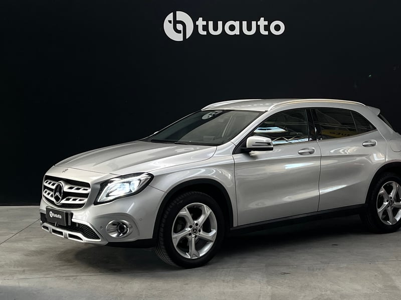 Mercedes-Benz GLA200 1.6 AUT 2018 - Imagen 8 de 19