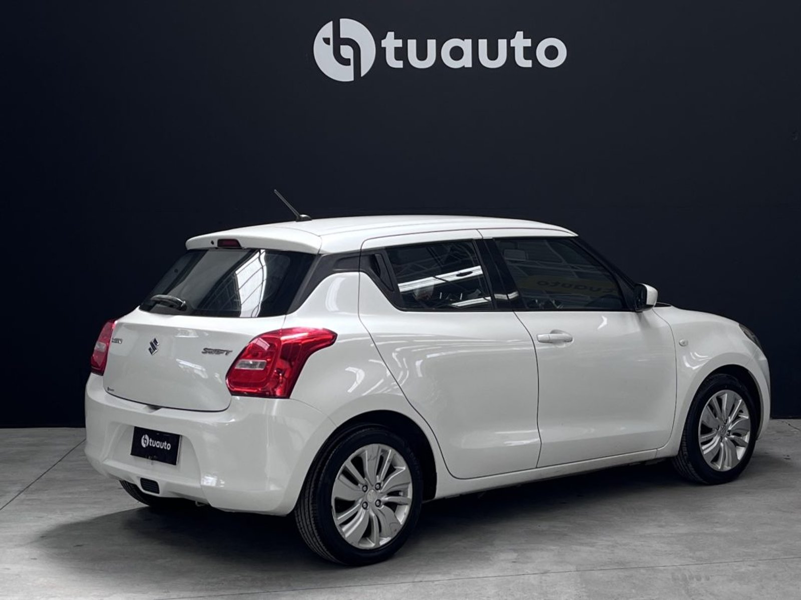 Suzuki SWIFT GLS HB 1.2 AUT 2019 - Foto 4 de 16