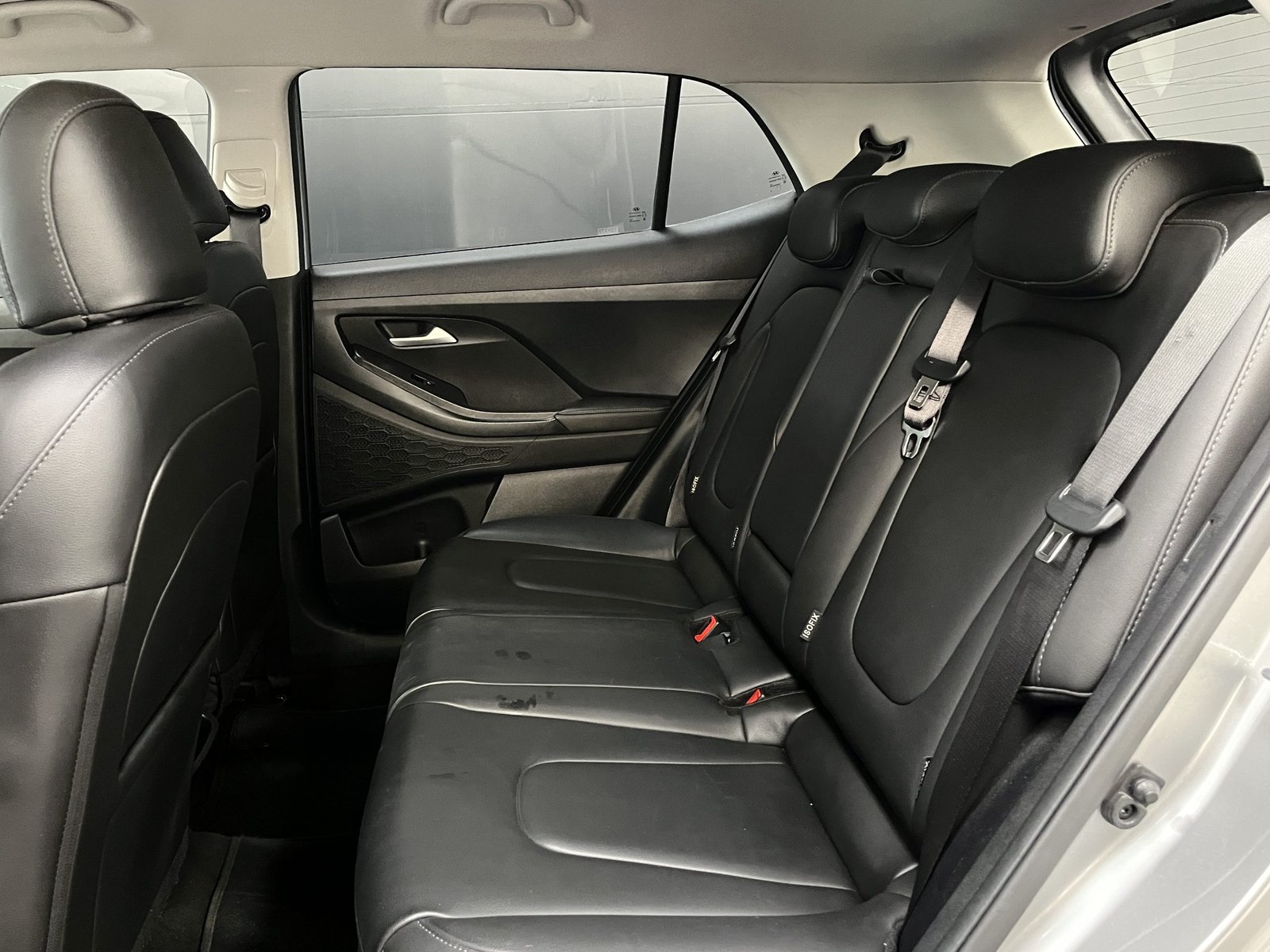 Hyundai CRETA CVT DESIGN 1.5 2024 - Imagen 12 de 18