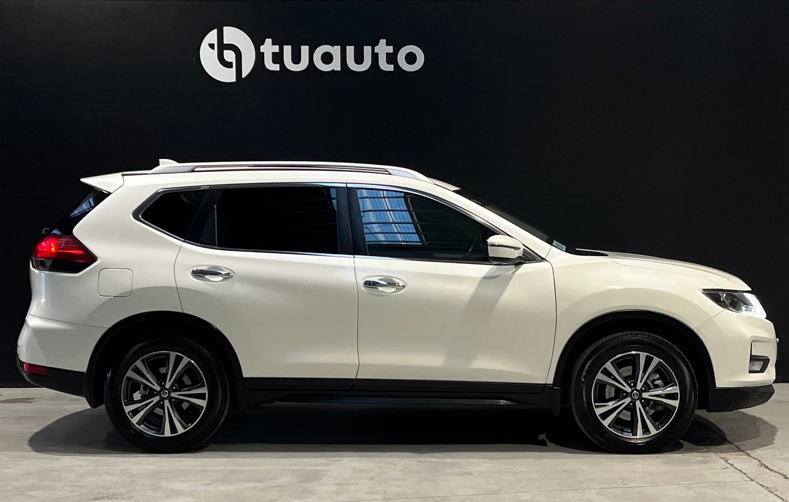 Nissan X-TRAIL ADVANCE CVT 2.5 AT 2023 - Imagen 3 de 20