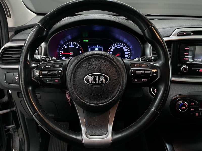Kia SORENTO EX 2.2 MT 2017 - Imagen 8 de 16