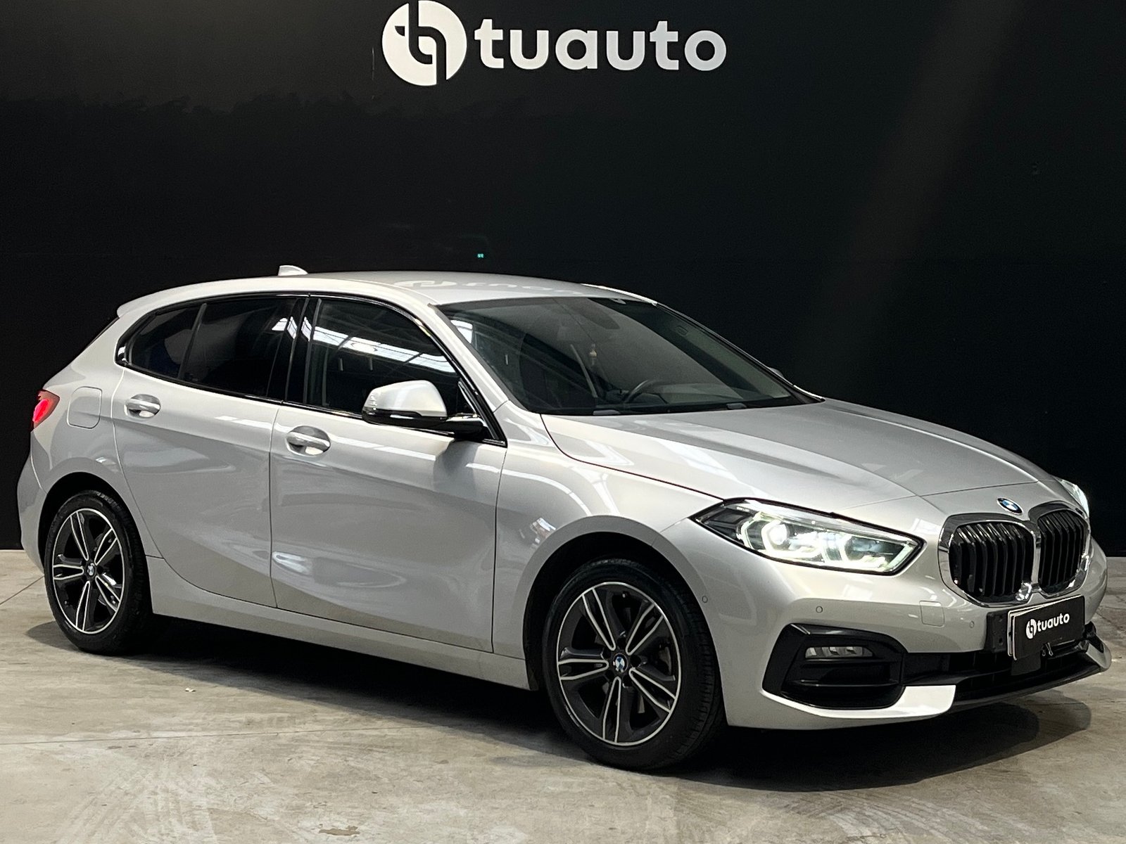 BMW 118I HATCHBACK 1.5 AUT 2022 - Foto 2 de 19