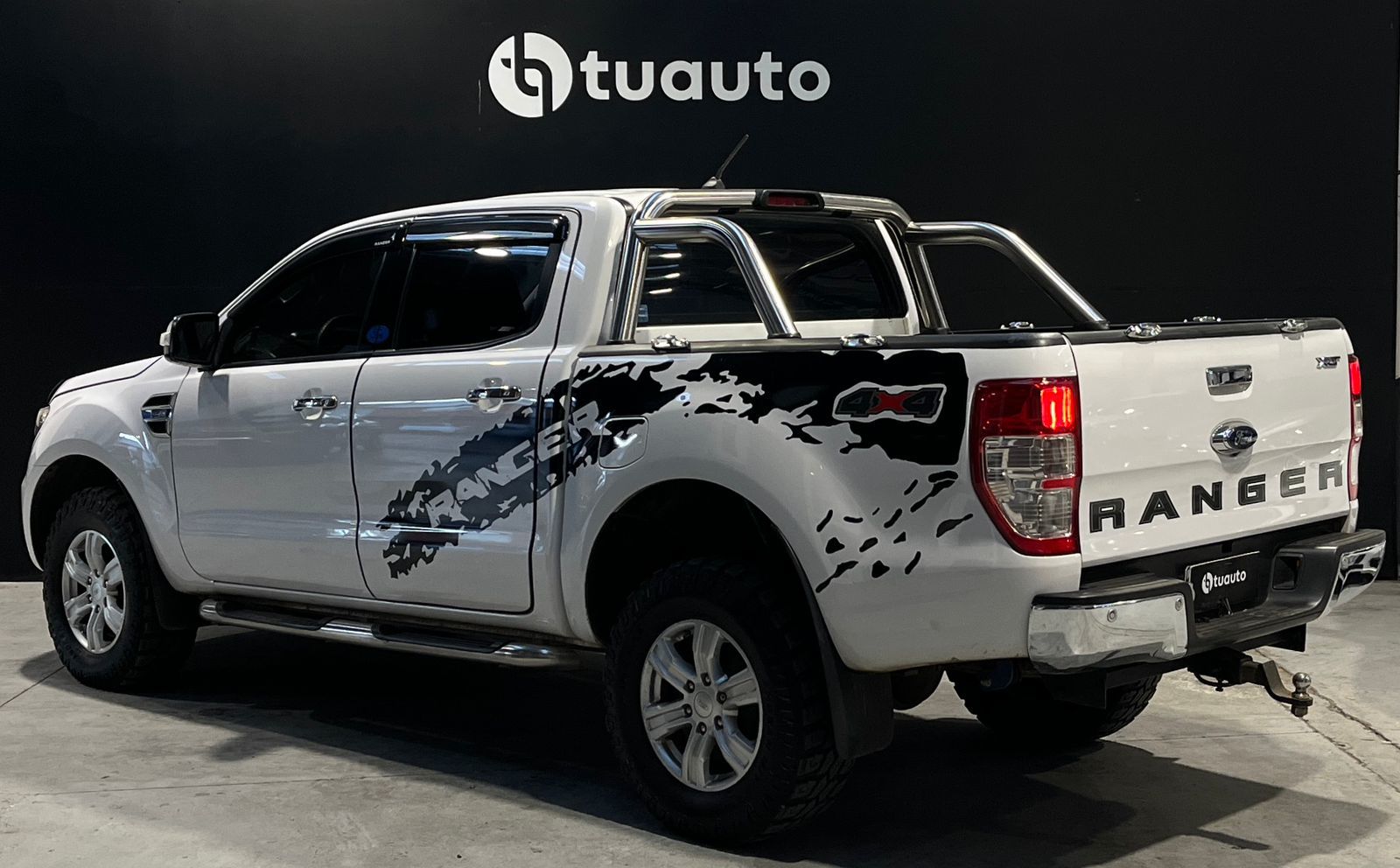 Ford RANGER XLT 4X4 MT 3.2 2023 - Imagen 6 de 14