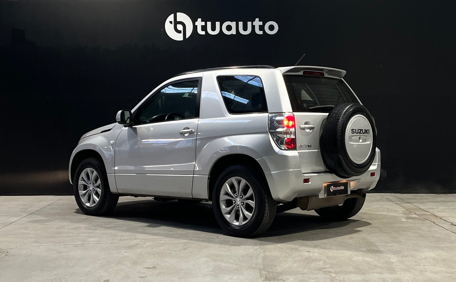 Suzuki GRAND VITARA GLX SPORT 4X4 2.4 2018 - Imagen 6 de 16