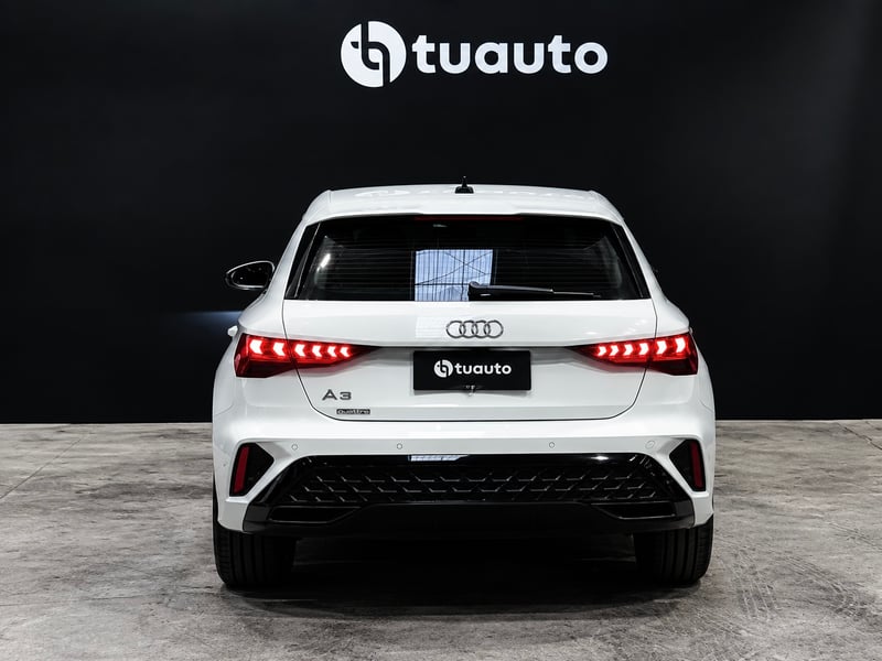 Audi A3 SPORTBACK 1.5 AUT S-LINE 2026 - Imagen 4 de 17