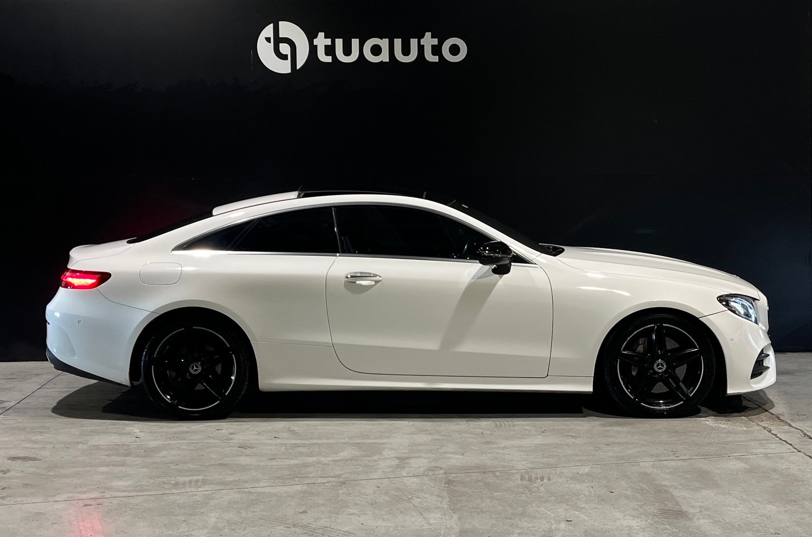 Mercedes-Benz E300 C COUPE 2.0 AT 2019 - Imagen 3 de 18