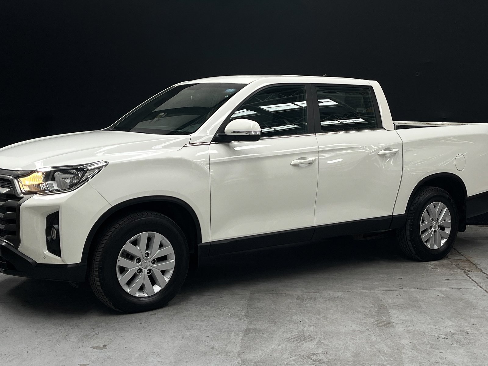 SsangYong MUSSO GRAND 4X4 2.2 2024 - Foto 2 de 14