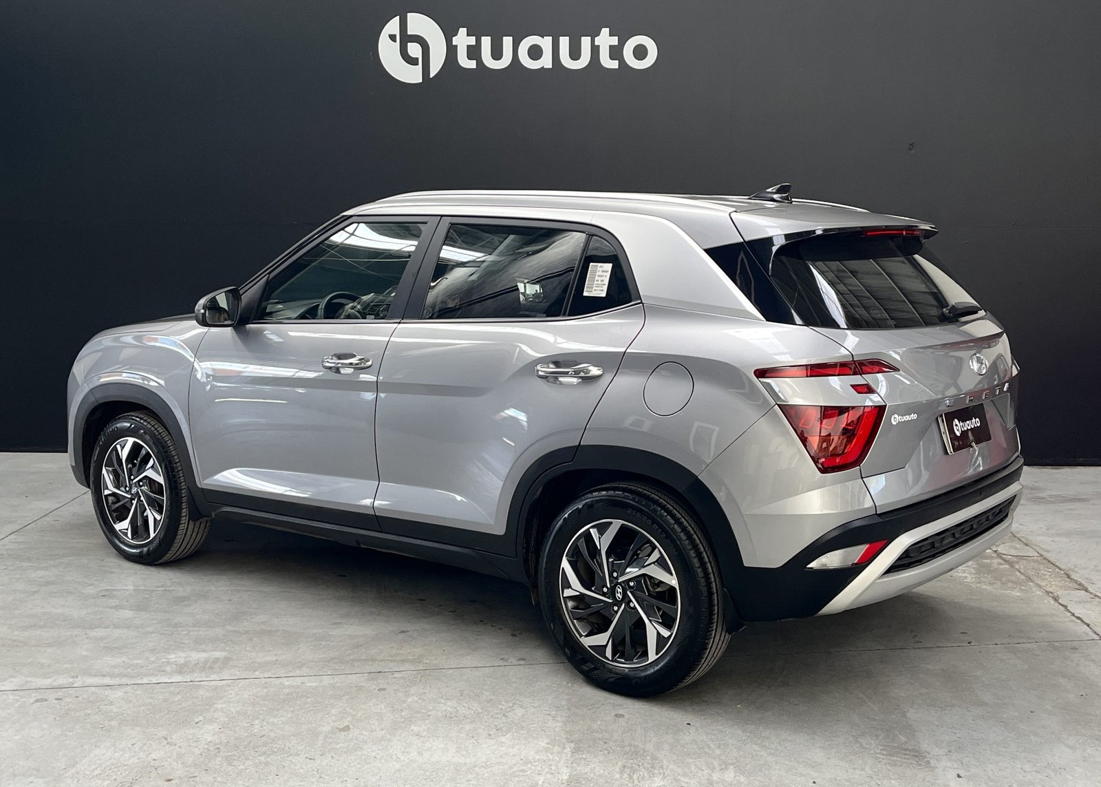 Hyundai CRETA CVT DESIGN 1.5 2024 - Imagen 6 de 18