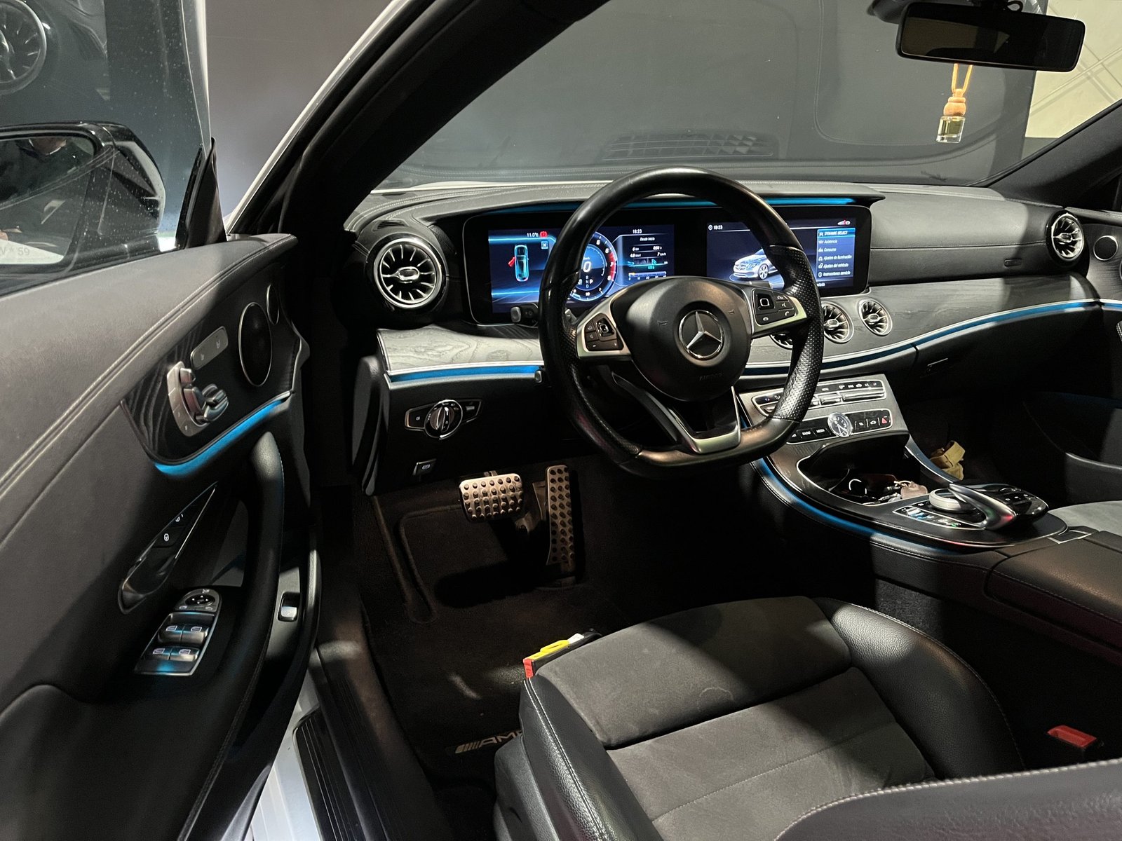 Mercedes-Benz E300 C COUPE 2.0 AT 2019 - Imagen 15 de 18