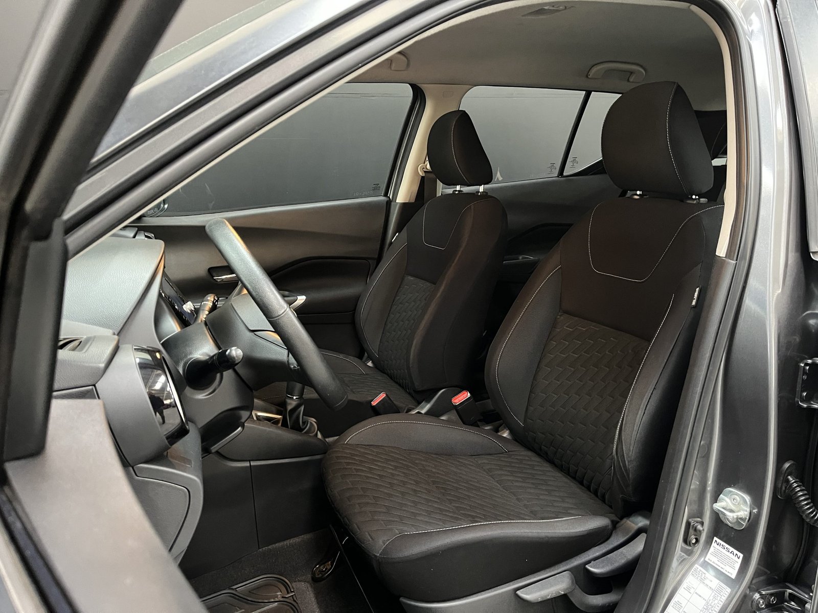 Nissan KICKS ADVANCE 1.6 MT 2022 - Imagen 9 de 18