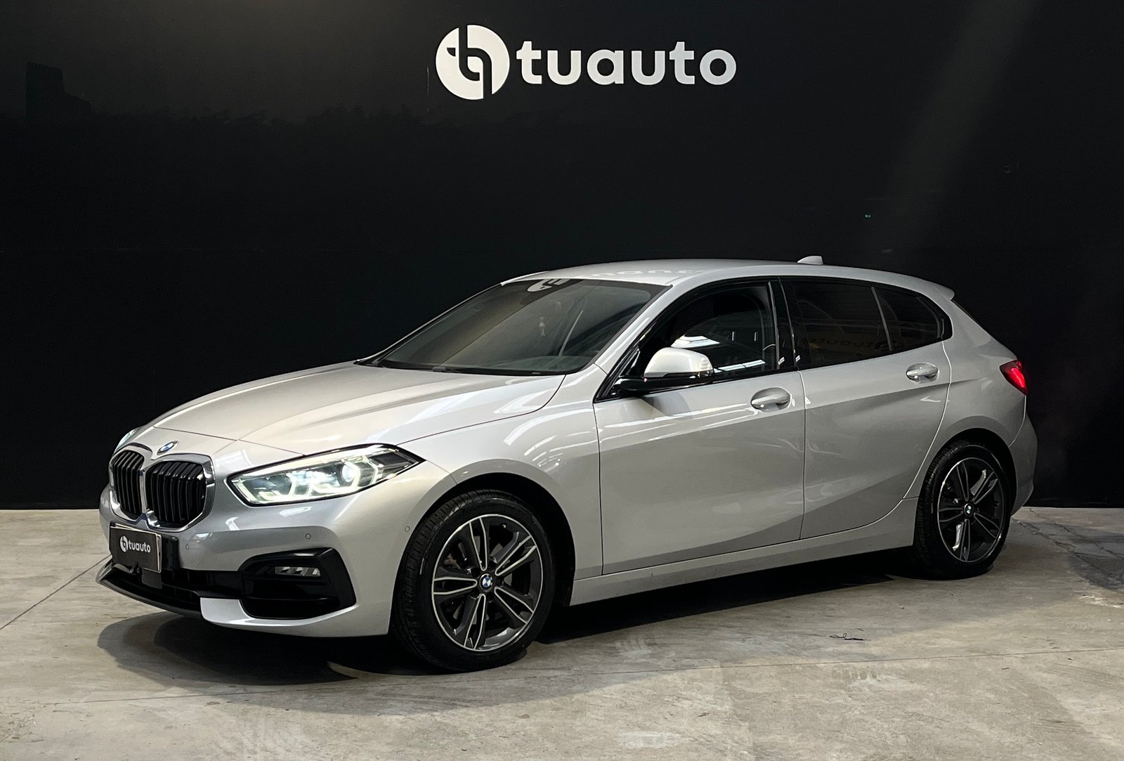 BMW 118I HATCHBACK 1.5 AUT 2022 - Imagen 8 de 19