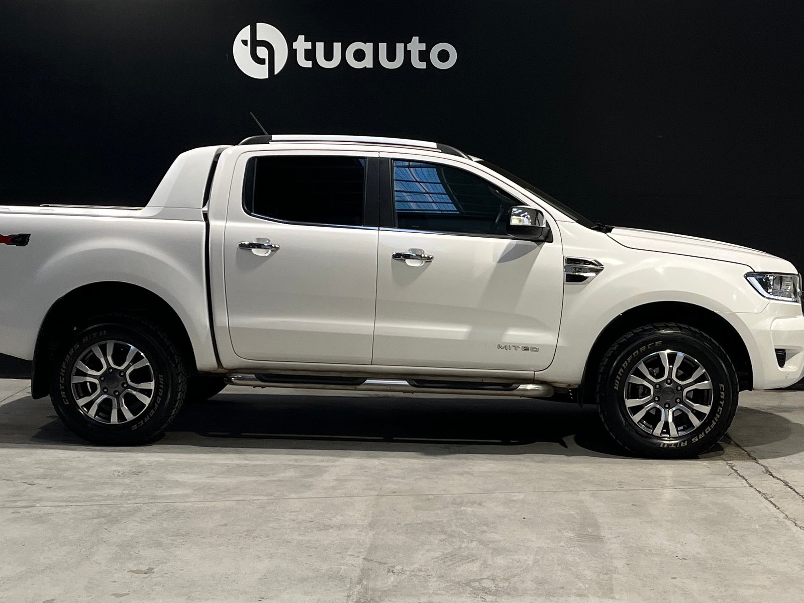 Ford RANGER LIMITED DCAB 4X4 3.2 AUT 2022 - Foto 3 de 19
