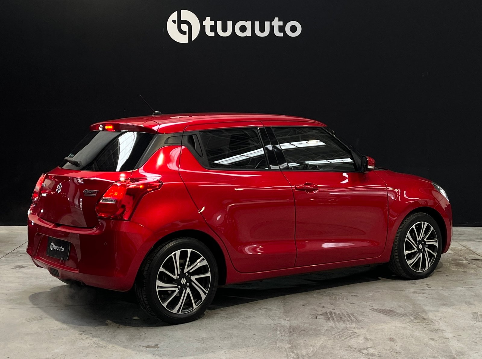 Suzuki SWIFT DIT HB 1.0 MT 2023 - Imagen 4 de 18