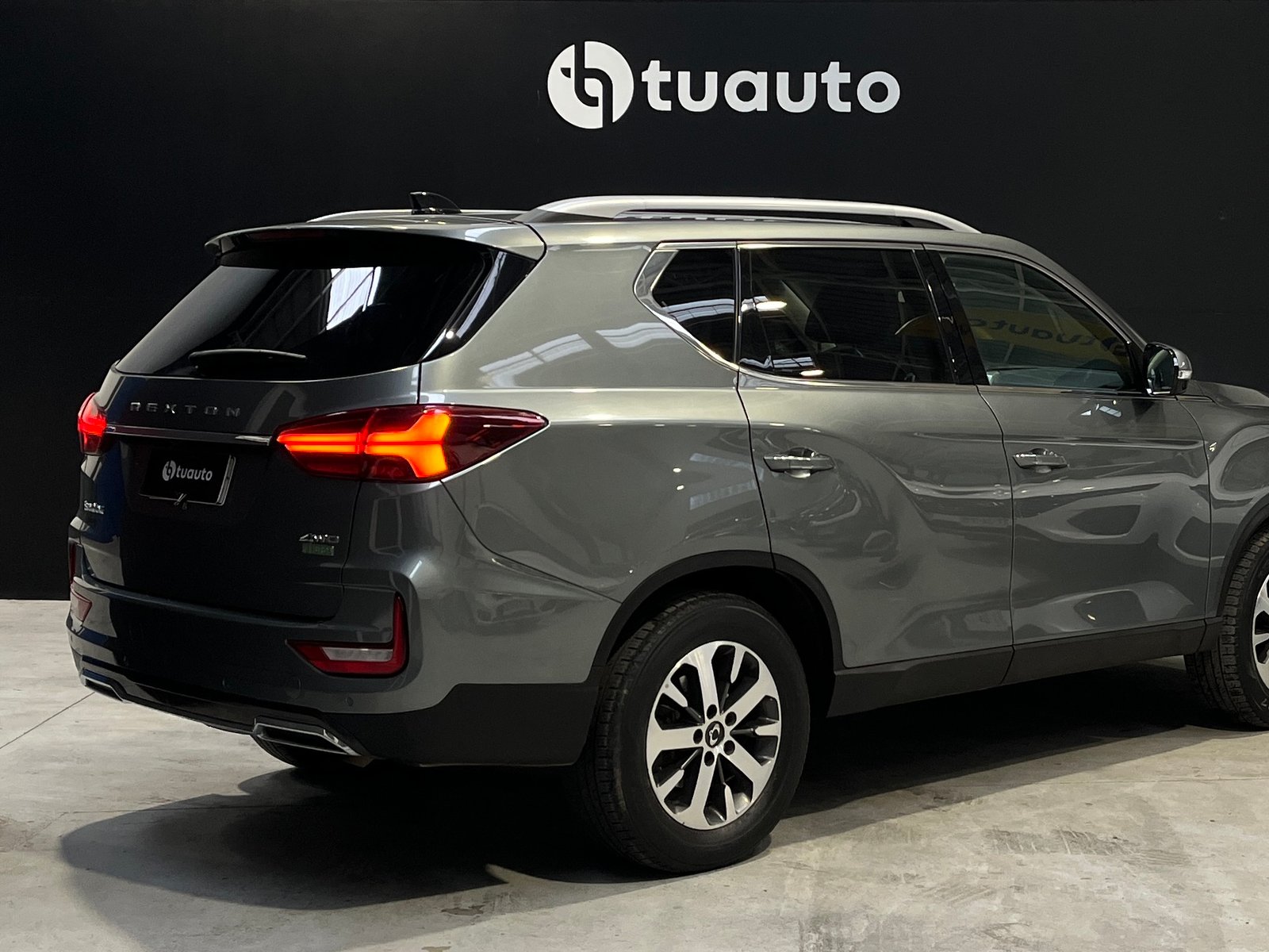 SsangYong REXTON LIMITED 4X4 2.2 AT 2021 - Foto 3 de 19
