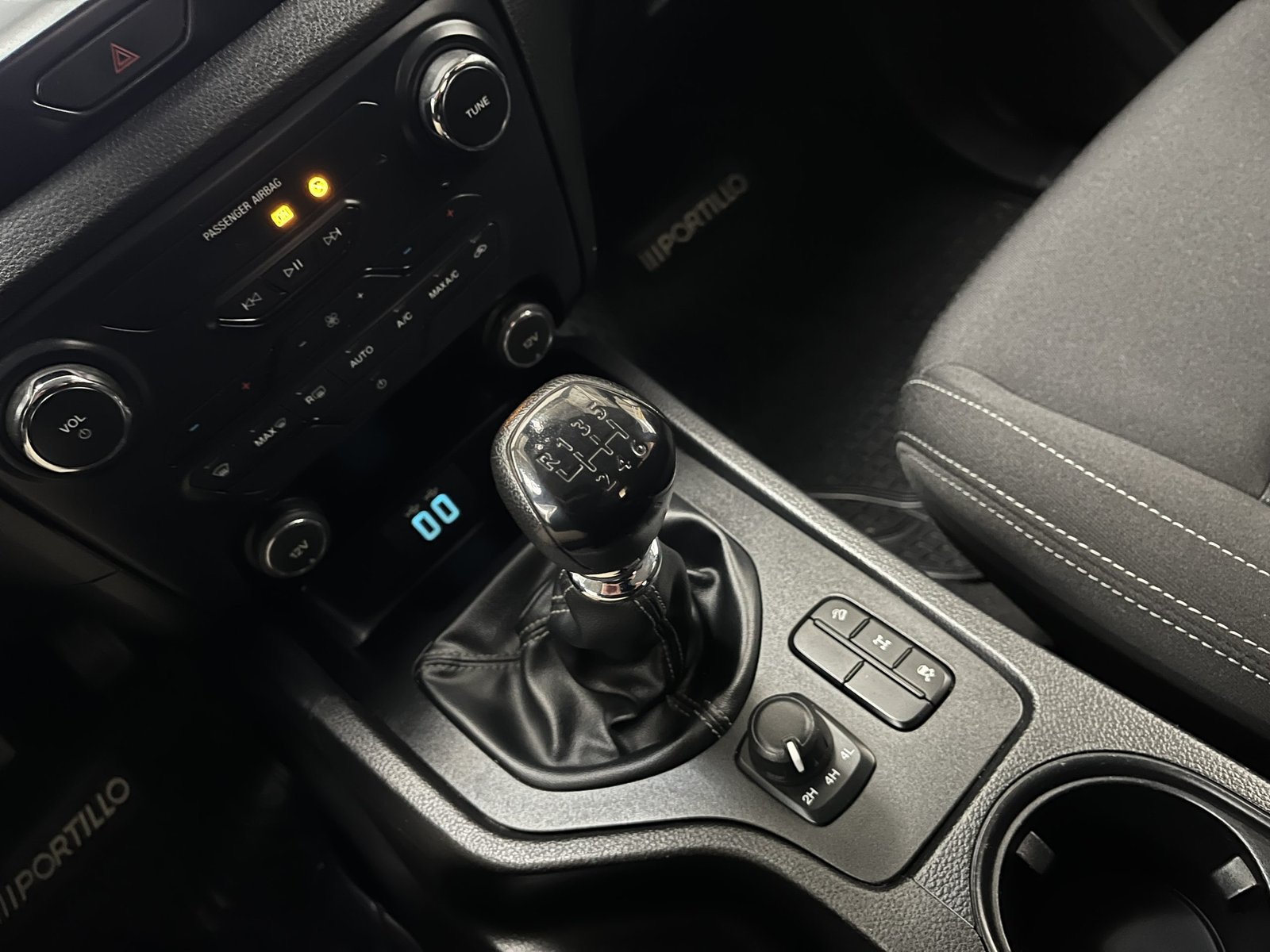 Ford RANGER 4X4 XLT 3.2 MT 2022 - Imagen 13 de 18