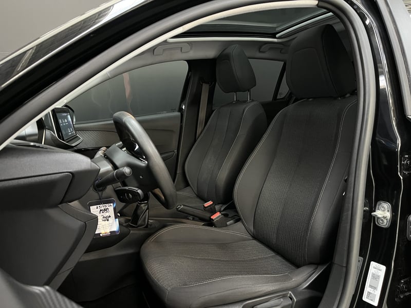 Peugeot 208 STYLE 1.2 MT 2023 - Imagen 11 de 19