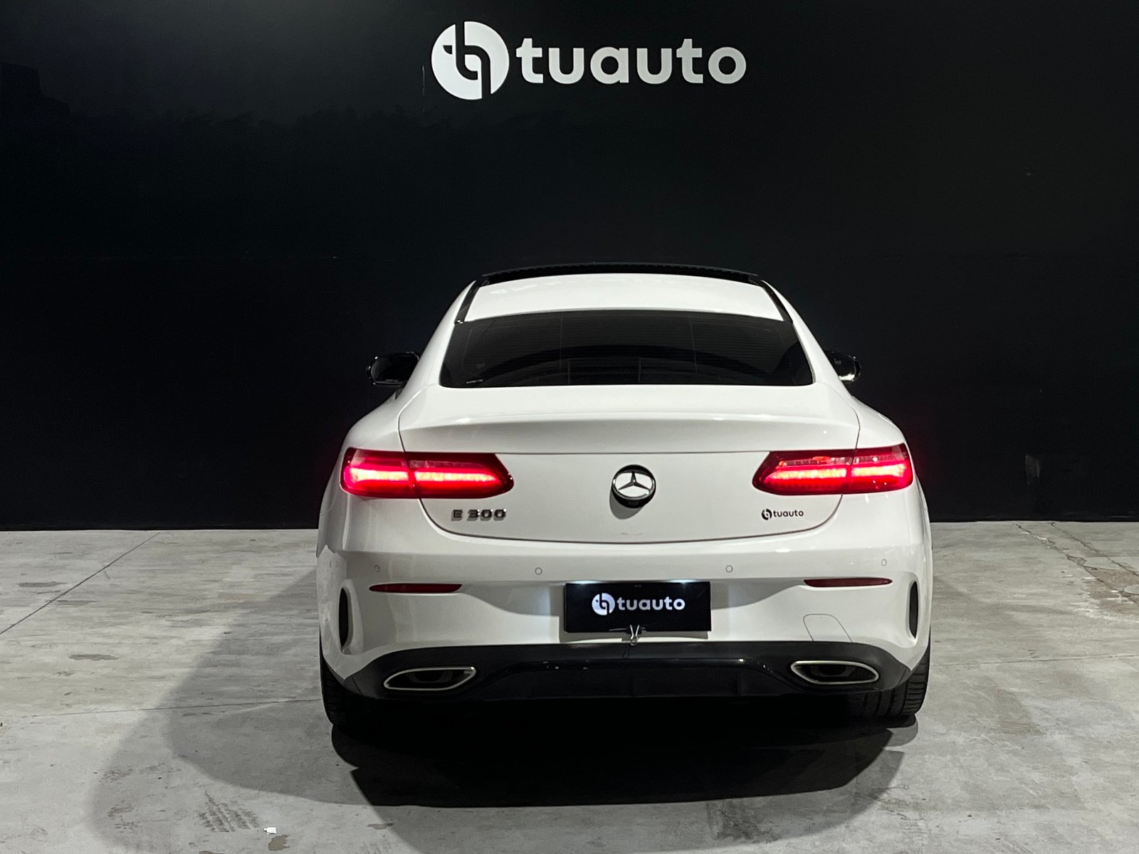 Mercedes-Benz E300 C COUPE 2.0 AT 2019 - Foto 5 de 18