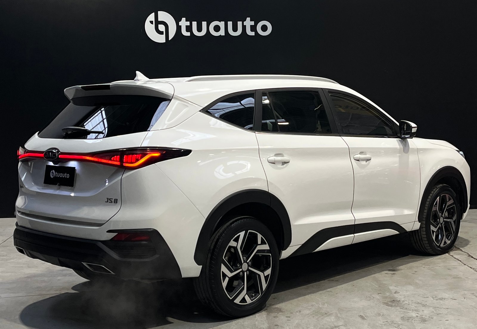 JAC JS8 LUXURY 1.5 AUT 2023 - Imagen 4 de 19