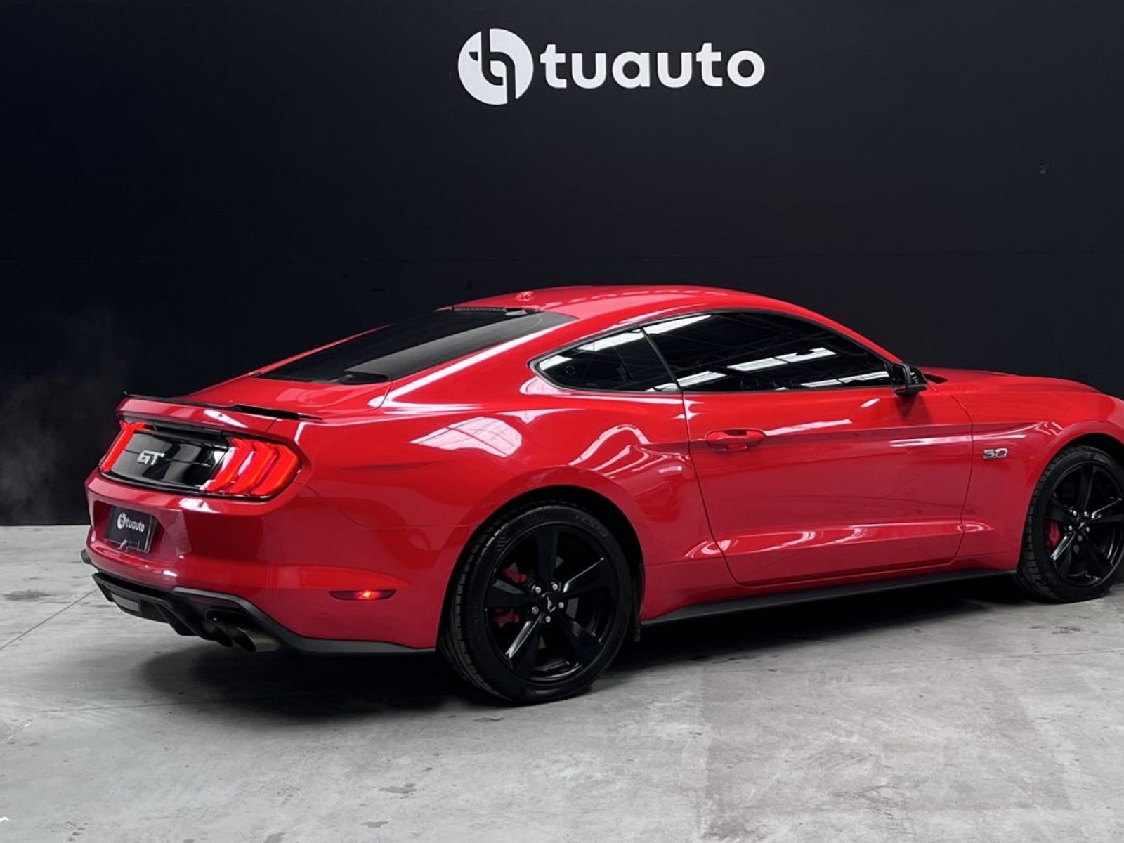 Ford MUSTANG COUPE GT 5.0 AT 2019 - Foto 4 de 17