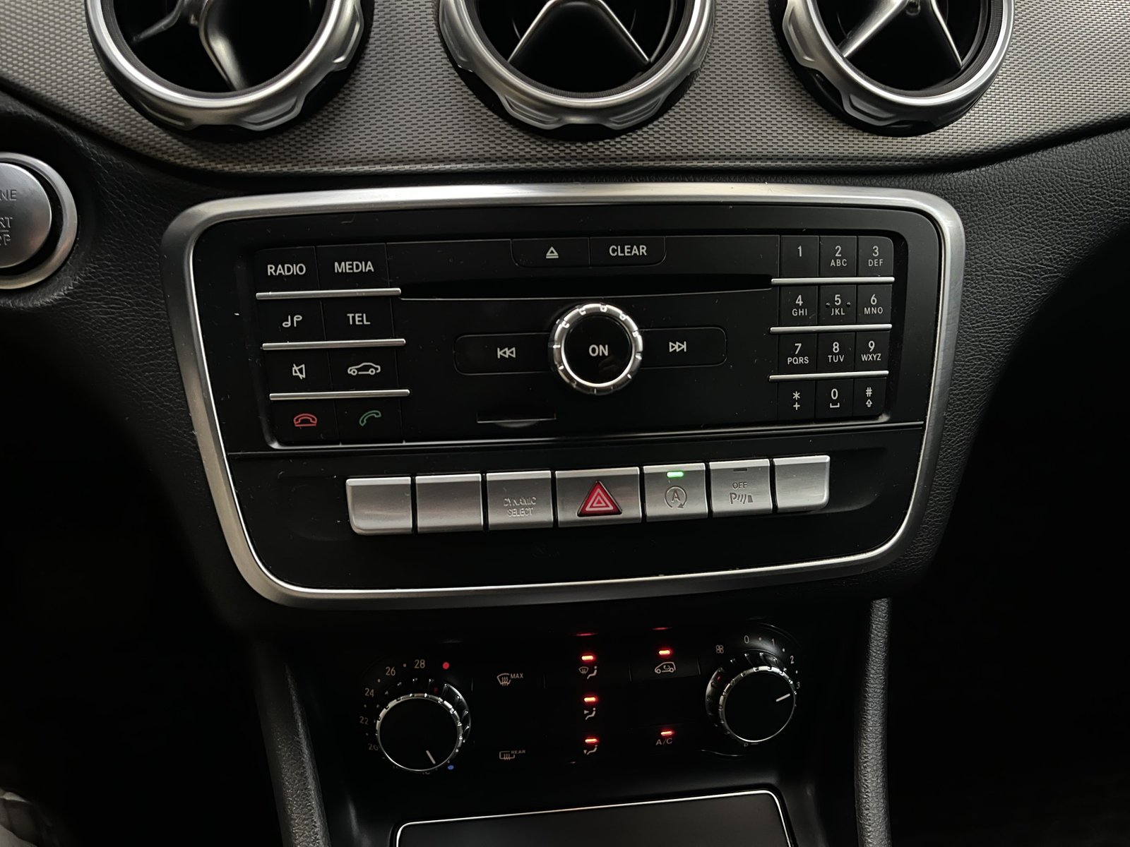Mercedes-Benz GLA200 1.6 AUT 2018 - Imagen 19 de 19