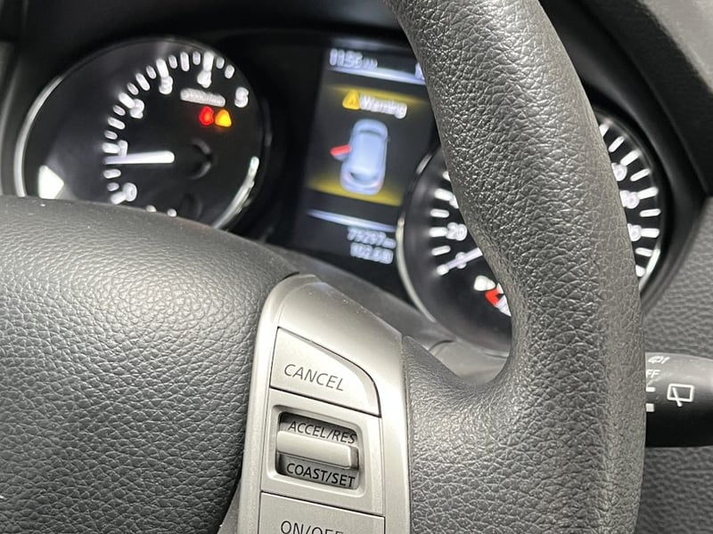 Nissan QASHQAI 2.0 SENSE MT 2015 - Imagen 13 de 18