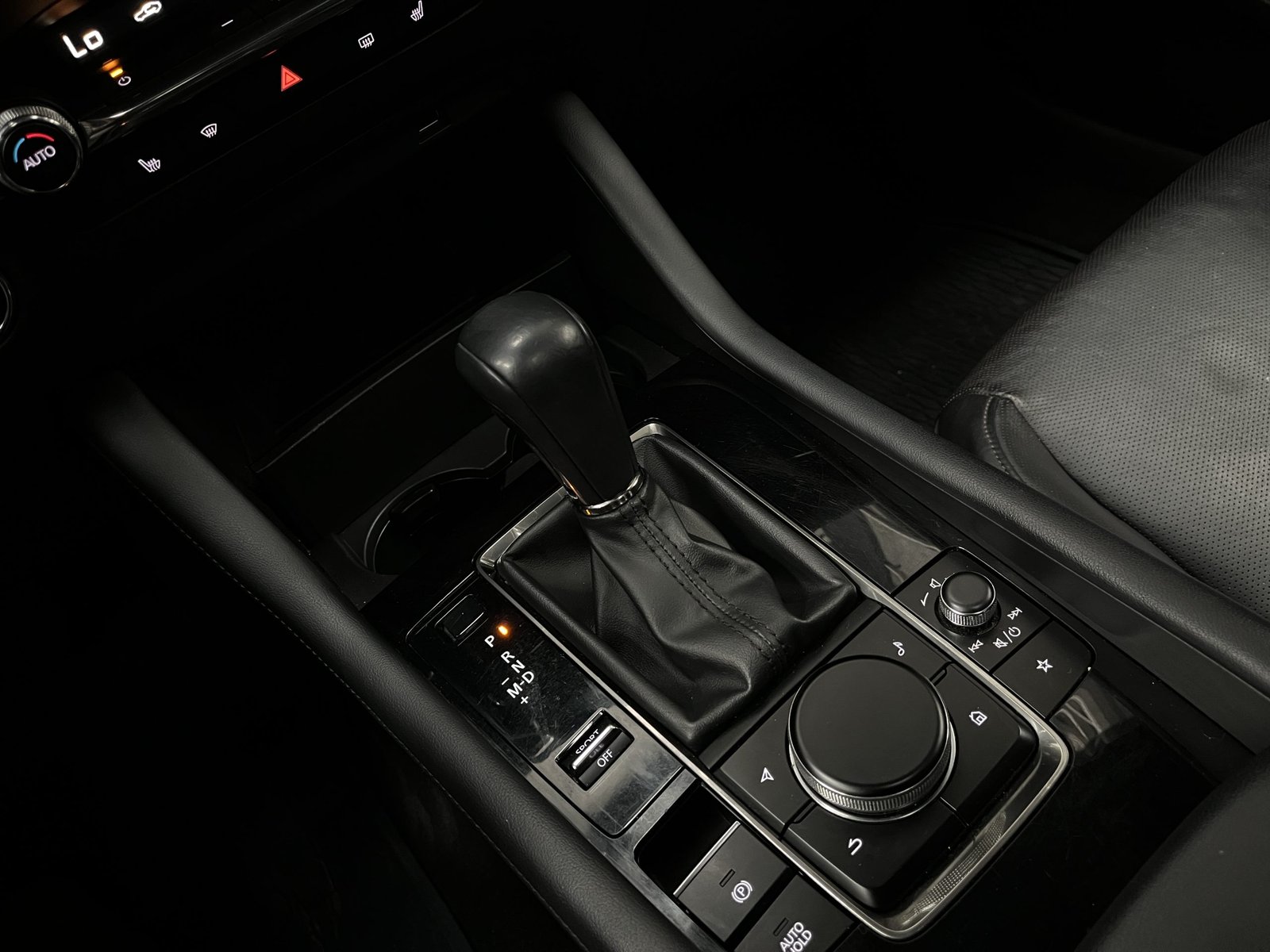 Mazda 3 HB 4X2 2.5 AUT 2023 - Imagen 10 de 17