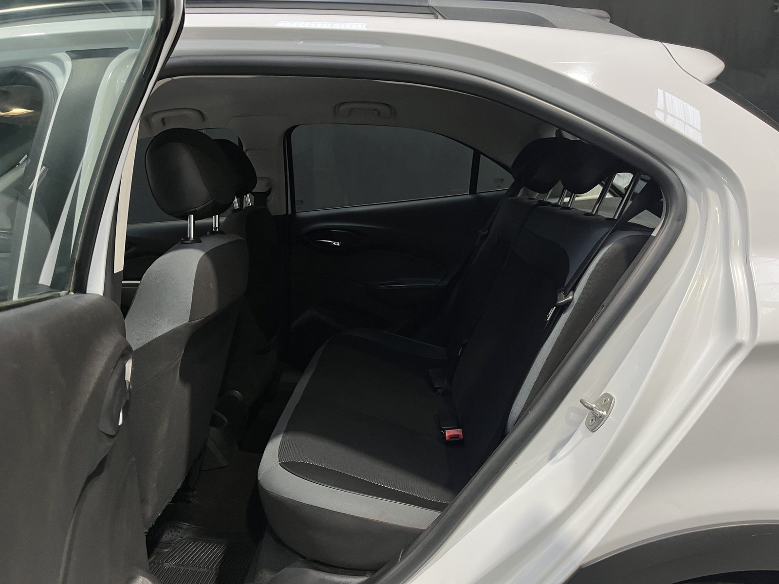 Chevrolet ONIX ACTIVE HB 1.4 MT 2020 - Imagen 10 de 19