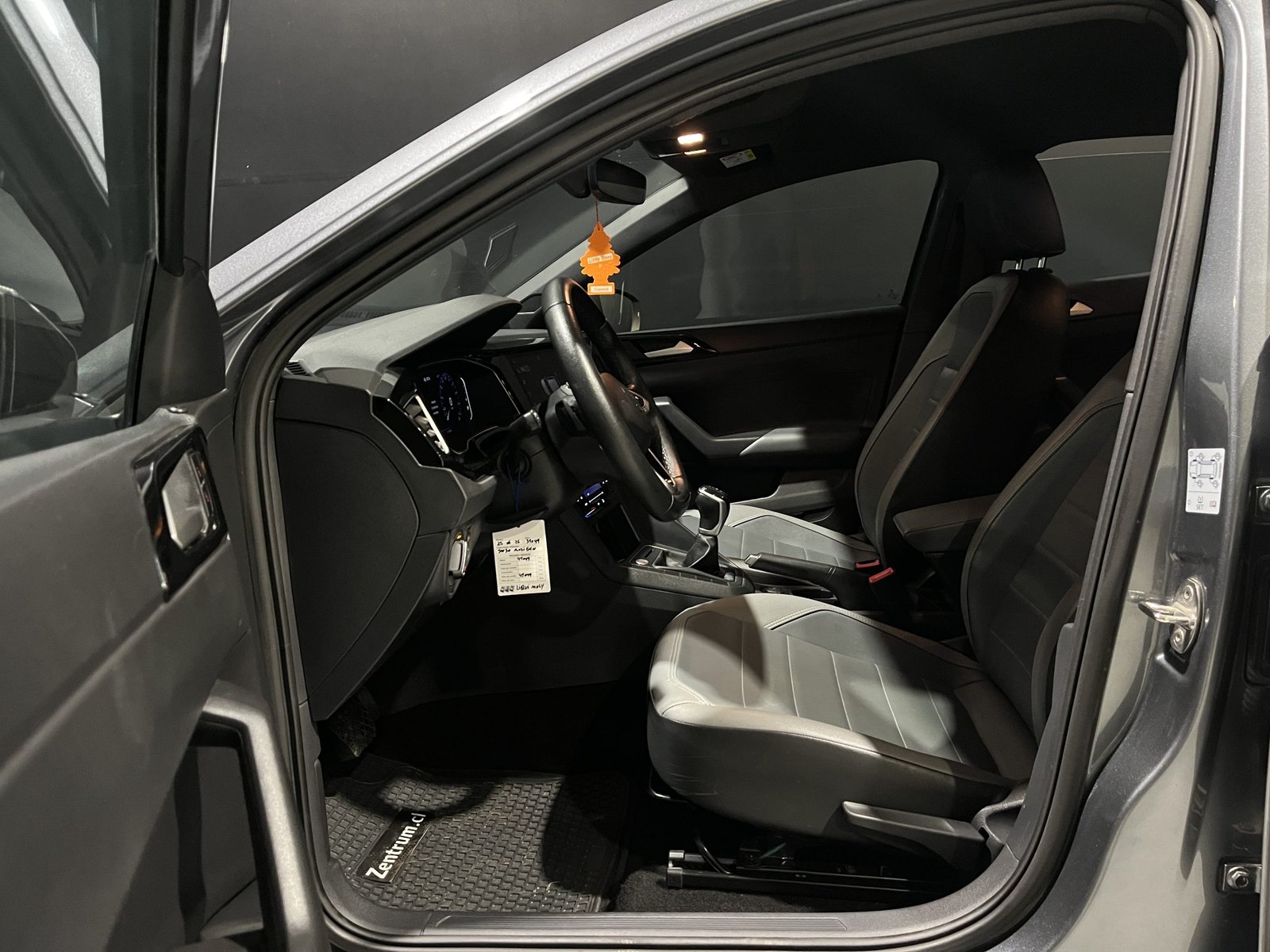VOLKSWAGEN NIVUS TSI 1.0 AUT HIGHLINE 2023 - Imagen 16 de 18
