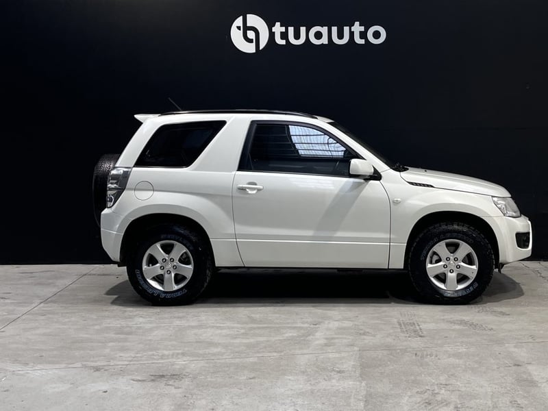 Suzuki GRAND VITARA GLX 4X4 2.4 2019 - Imagen 3 de 14