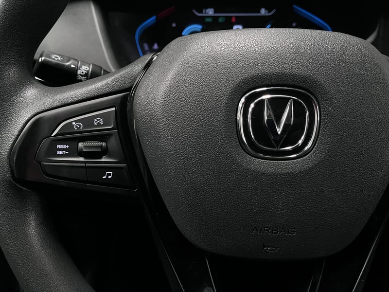 Changan CS15 HB 4X2 1.5 COM 2025 - Imagen 18 de 19