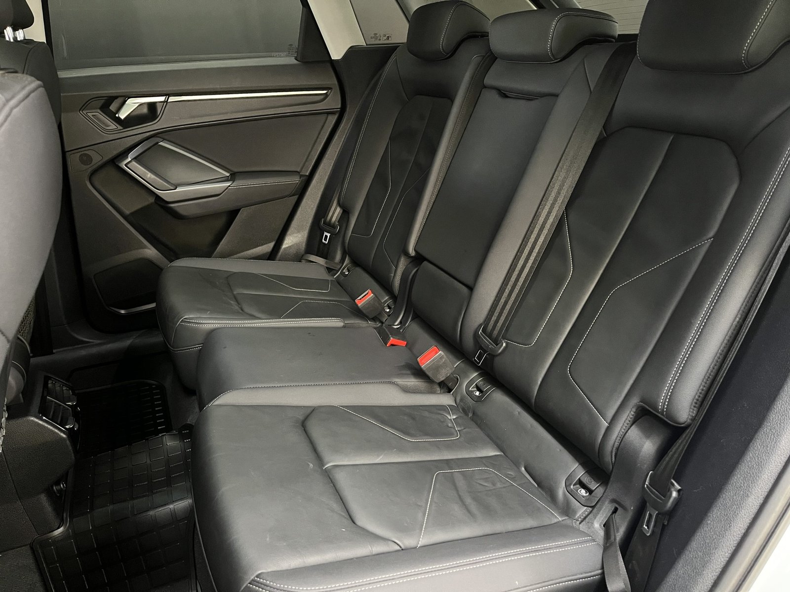 Audi Q3 35 TFSI 1.4 AUT S LINE 2023 - Imagen 17 de 18