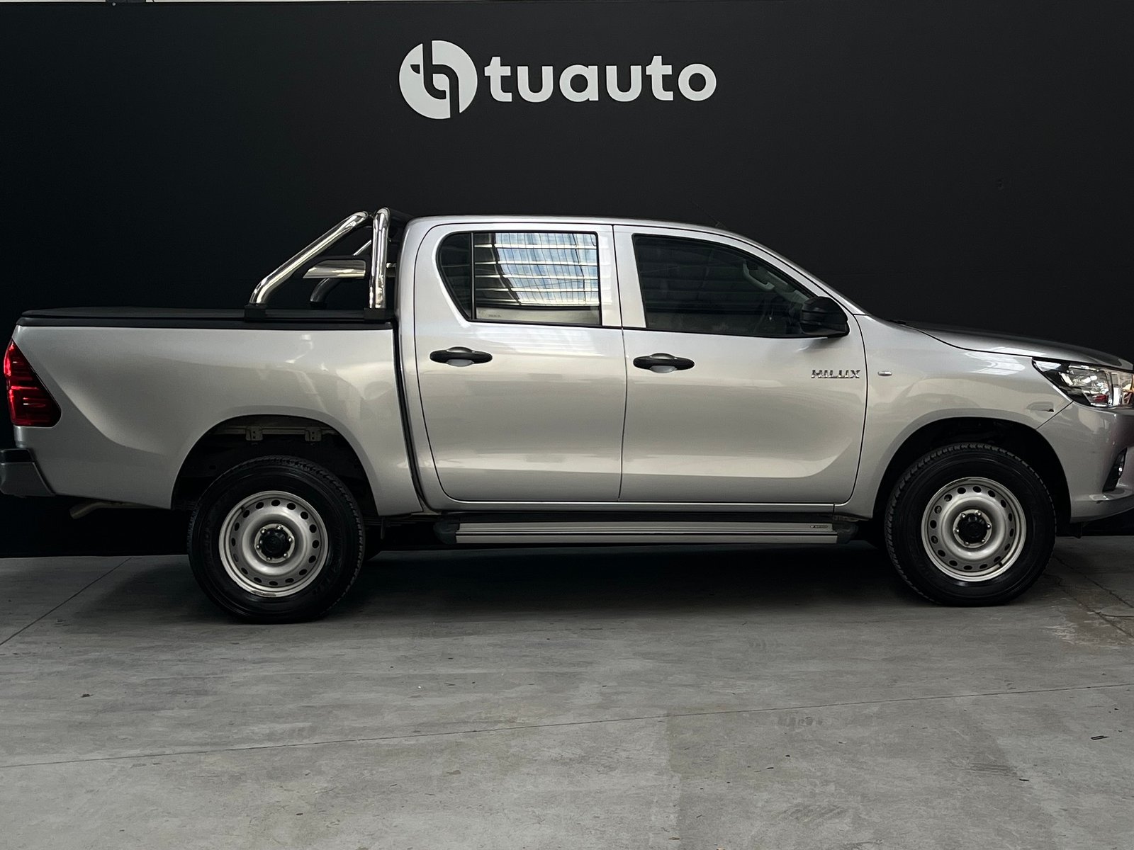 Toyota HILUX DX 2.4 MT 4X2 2021 - Foto 3 de 18
